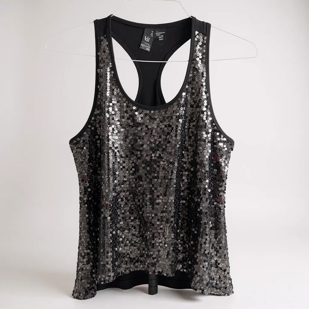 Love Tease Women’s Classic Sequins Black Top. Size L